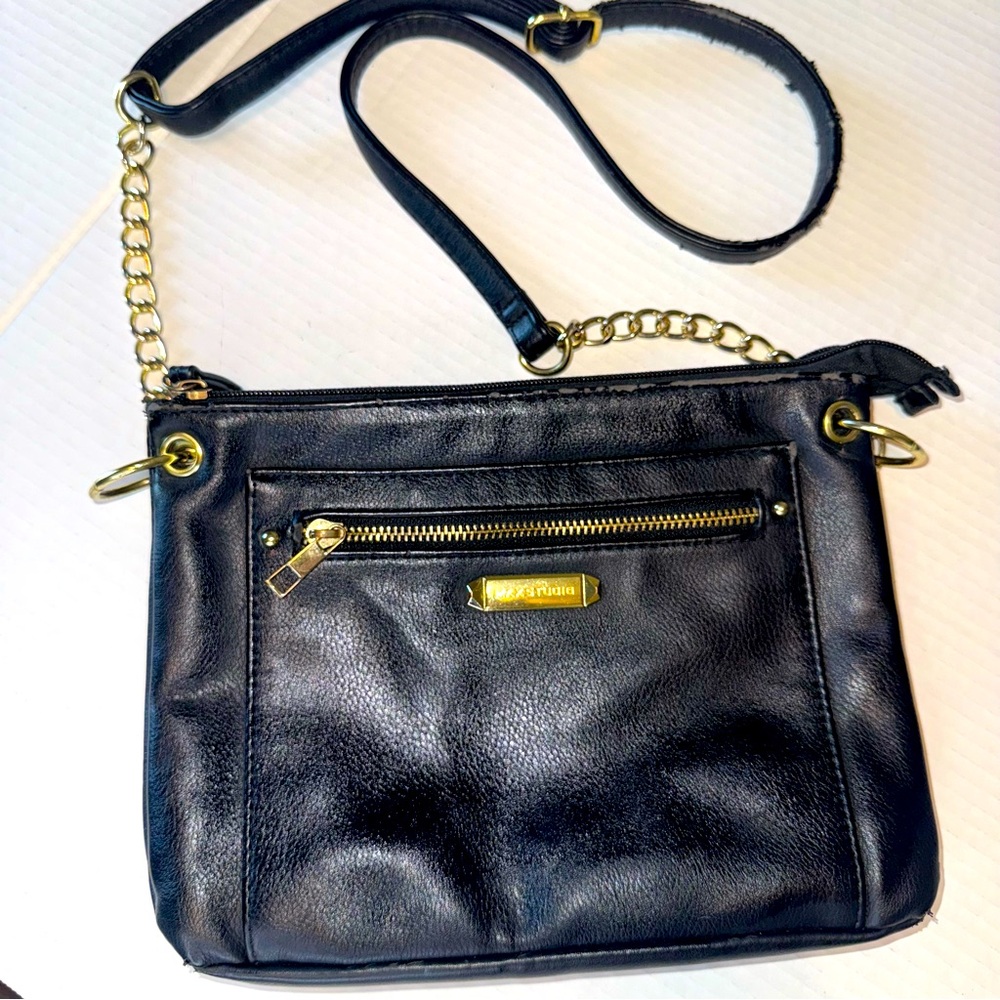Vintage 90’s Max Studio Black Gold Chain Purse Crossbody